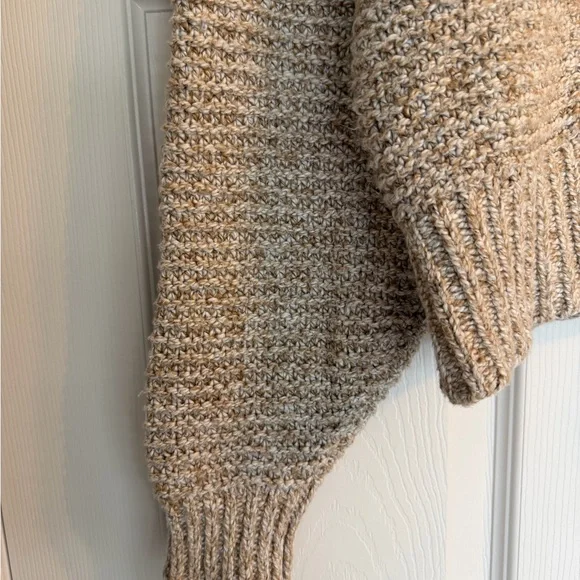 Universal Thread Chunky Knit Cardigan in Tan Women’s Small Spring Button up crop - Picture 5 of 9